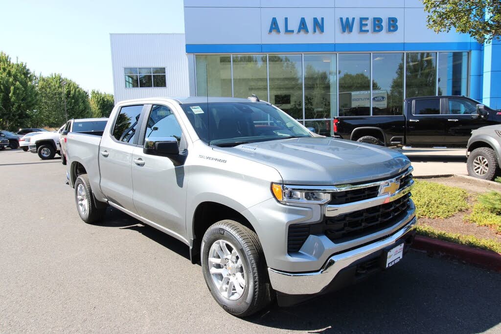 2026 Chevrolet Silverado 1500 LT Crew Cab 4WD