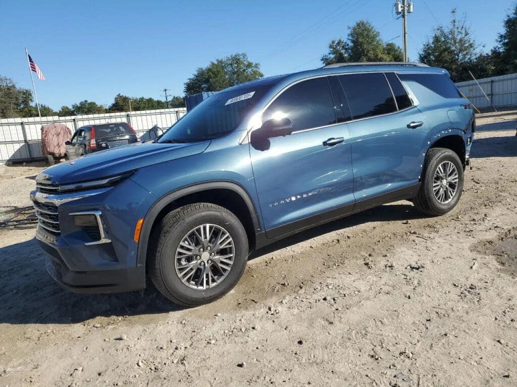 2026 Chevrolet Traverse LT FWD