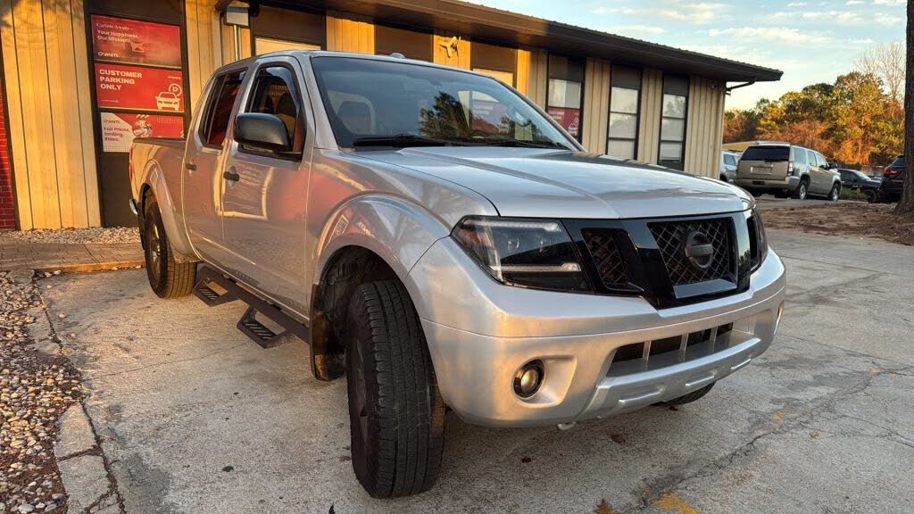2013 Nissan Frontier SV Crew Cab 4WD