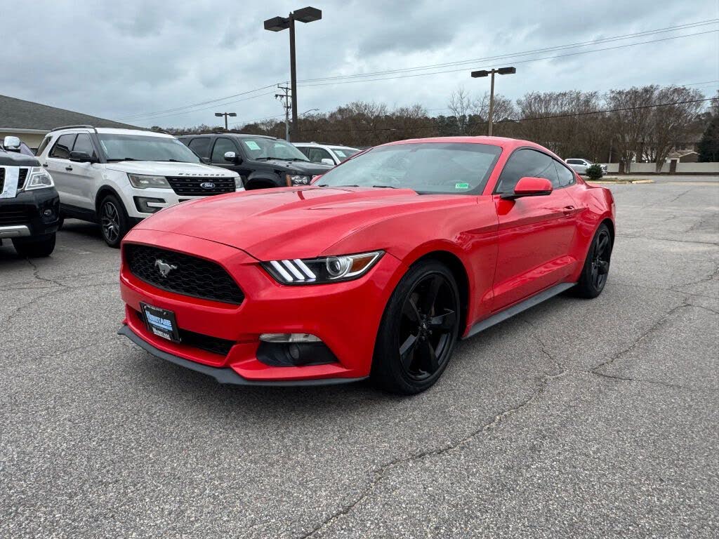 2017 Ford Mustang EcoBoost Premium Coupe RWD