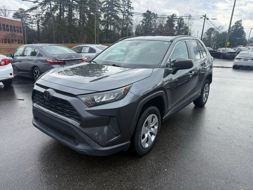 2020 Toyota RAV4 LE FWD