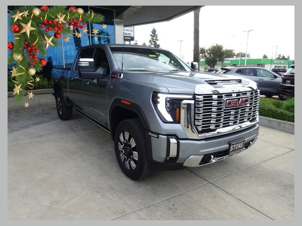 2025 GMC Sierra 2500HD Denali Crew Cab 4WD
