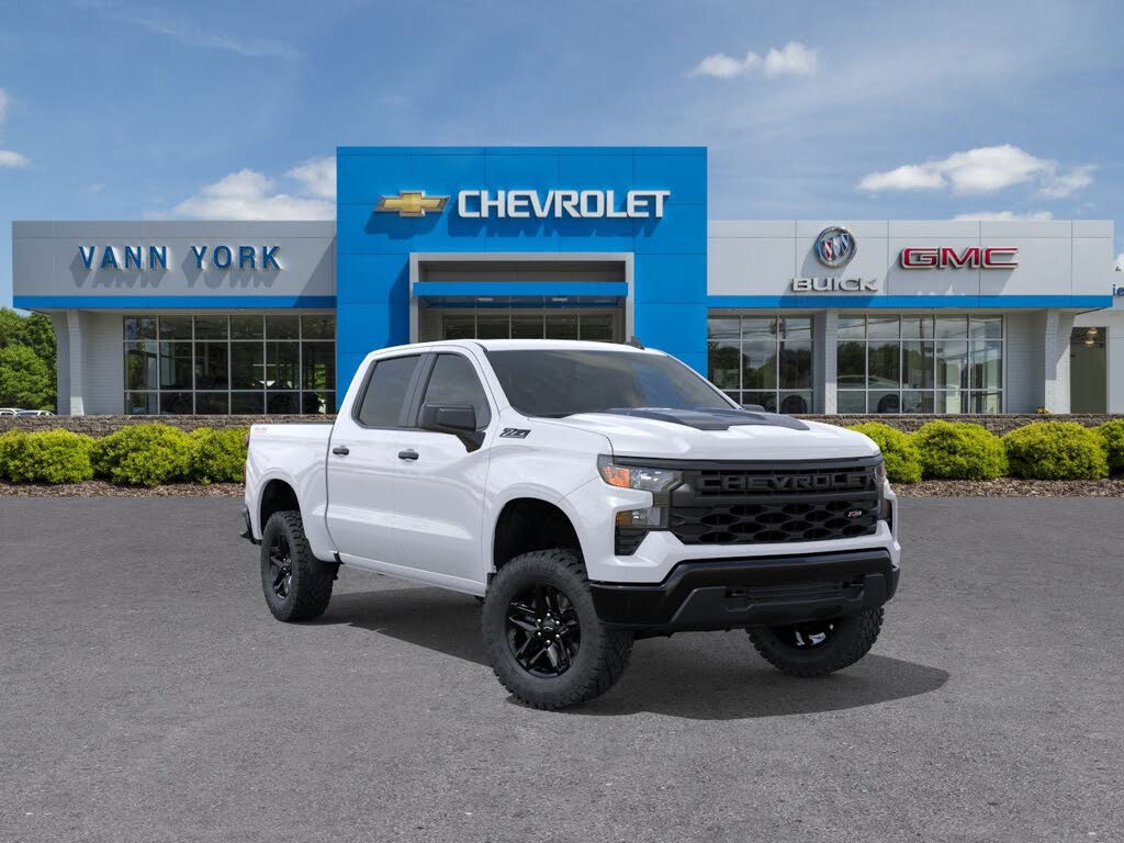 2026 Chevrolet Silverado 1500 Custom Trail Boss Crew Cab 4WD