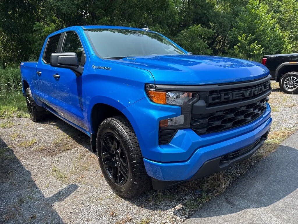 2026 Chevrolet Silverado 1500 Custom Crew Cab 4WD