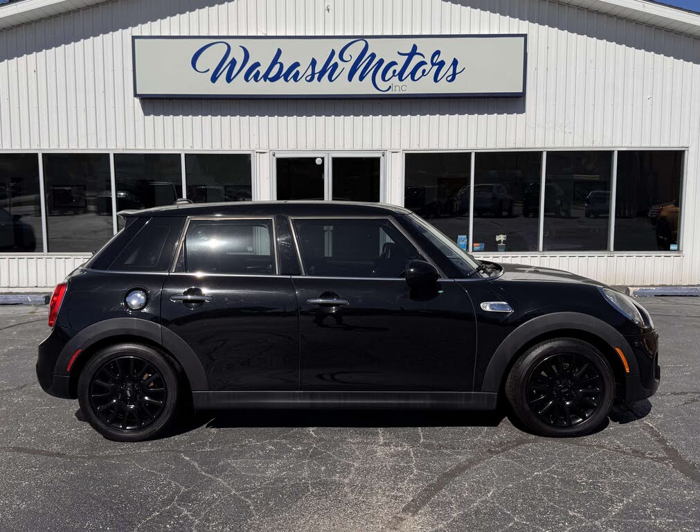 2016 MINI Cooper S 4-Door Hatchback FWD
