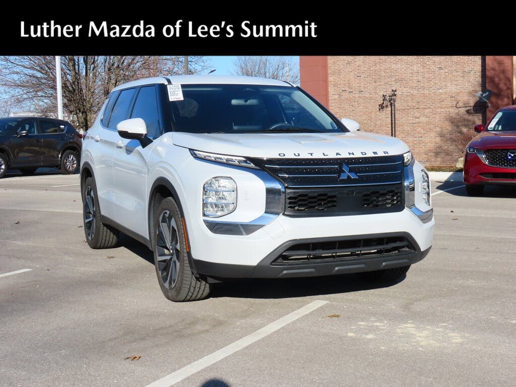 2022 Mitsubishi Outlander ES S-AWC