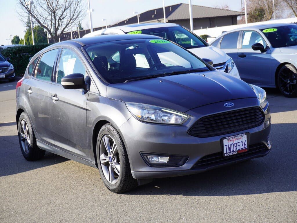 2016 Ford Focus SE Hatchback