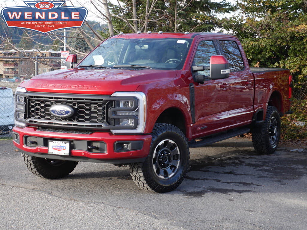 2023 Ford F-250 Super Duty Lariat Crew Cab 4WD