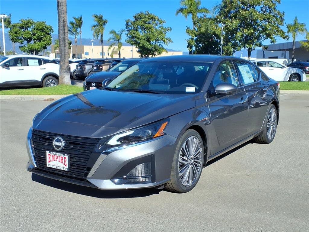 2025 Nissan Altima 2.5 SL FWD