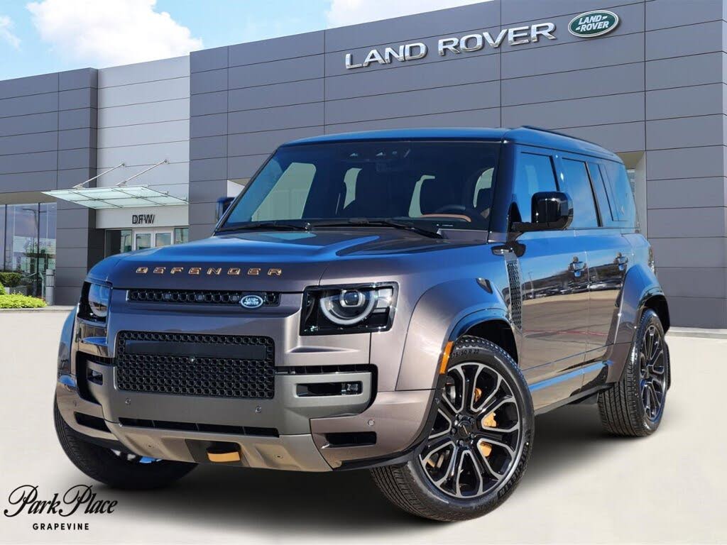 2026 Land Rover Defender 110 P635 OCTA AWD