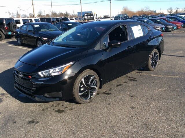 2025 Nissan Versa SR FWD