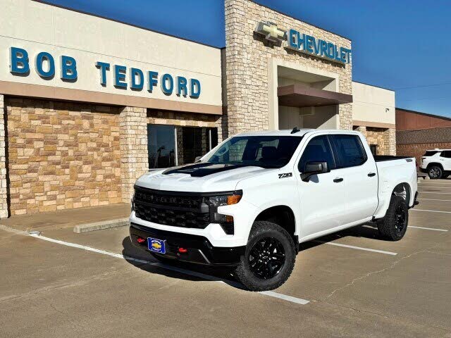 2026 Chevrolet Silverado 1500 Custom Trail Boss Crew Cab 4WD