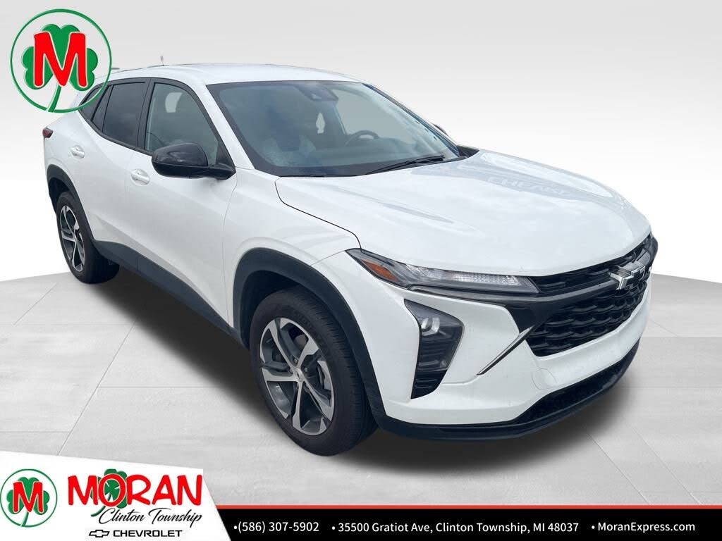 2024 Chevrolet Trax RS with 1RS FWD