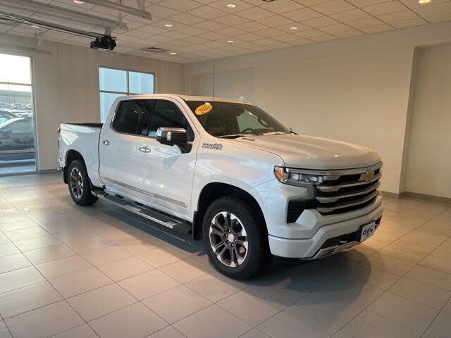 2025 Chevrolet Silverado 1500 High Country Crew Cab 4WD