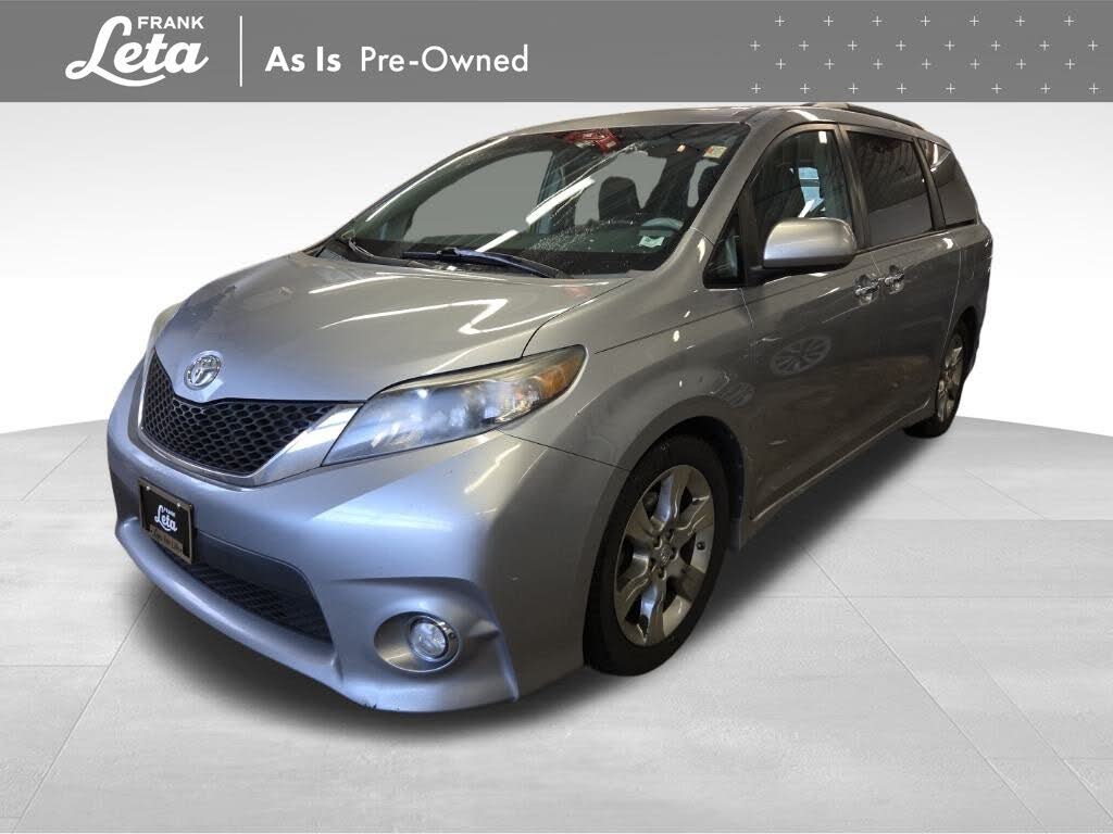 2013 Toyota Sienna SE 8-Passenger