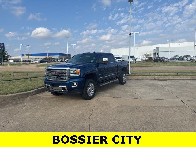 2016 GMC Sierra 2500HD Denali Crew Cab SB 4WD