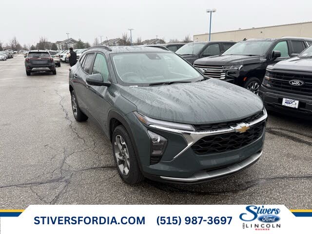 2025 Chevrolet Trax LT FWD