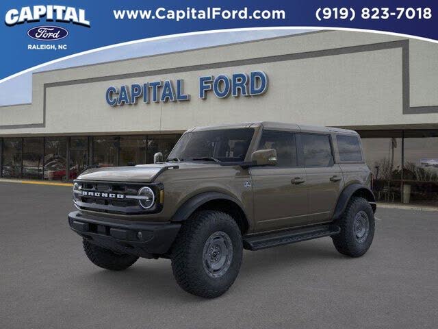 2025 Ford Bronco Outer Banks 4-Door 4WD