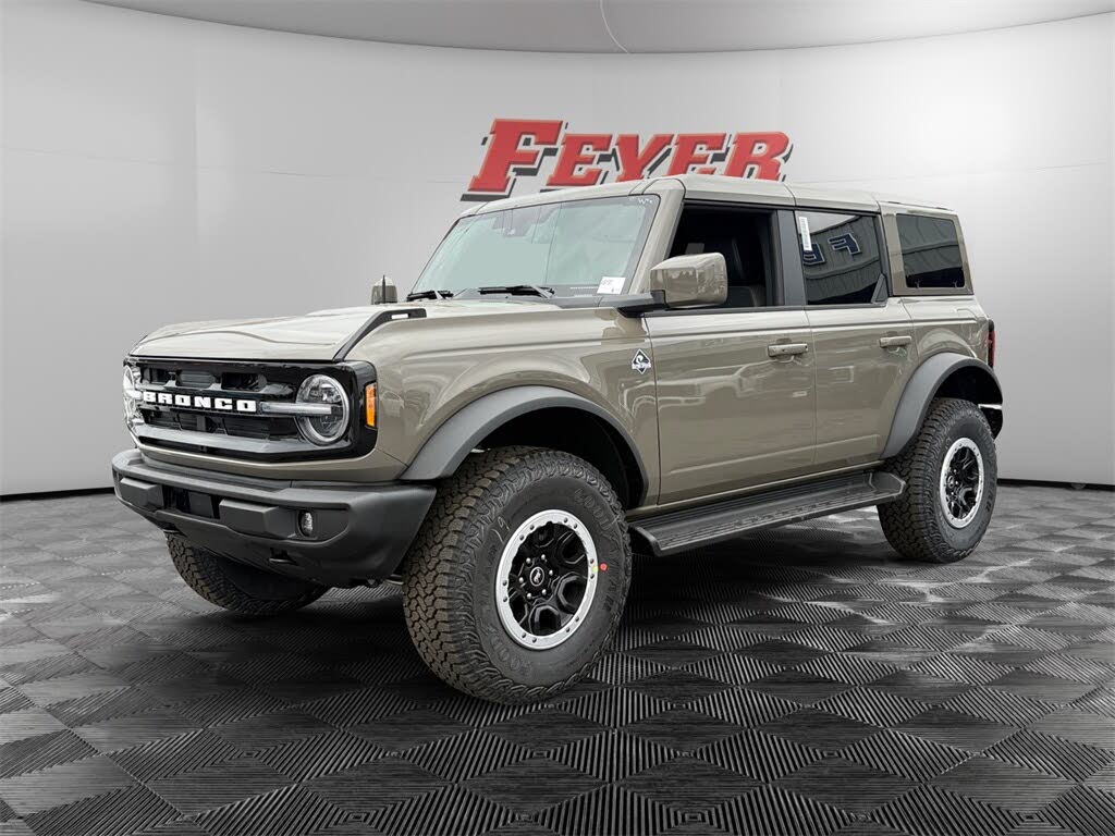 2025 Ford Bronco Outer Banks 4-Door 4WD