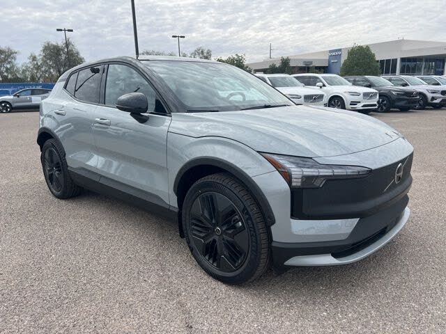 2026 Volvo EX30 Cross Country Twin Ultra eAWD