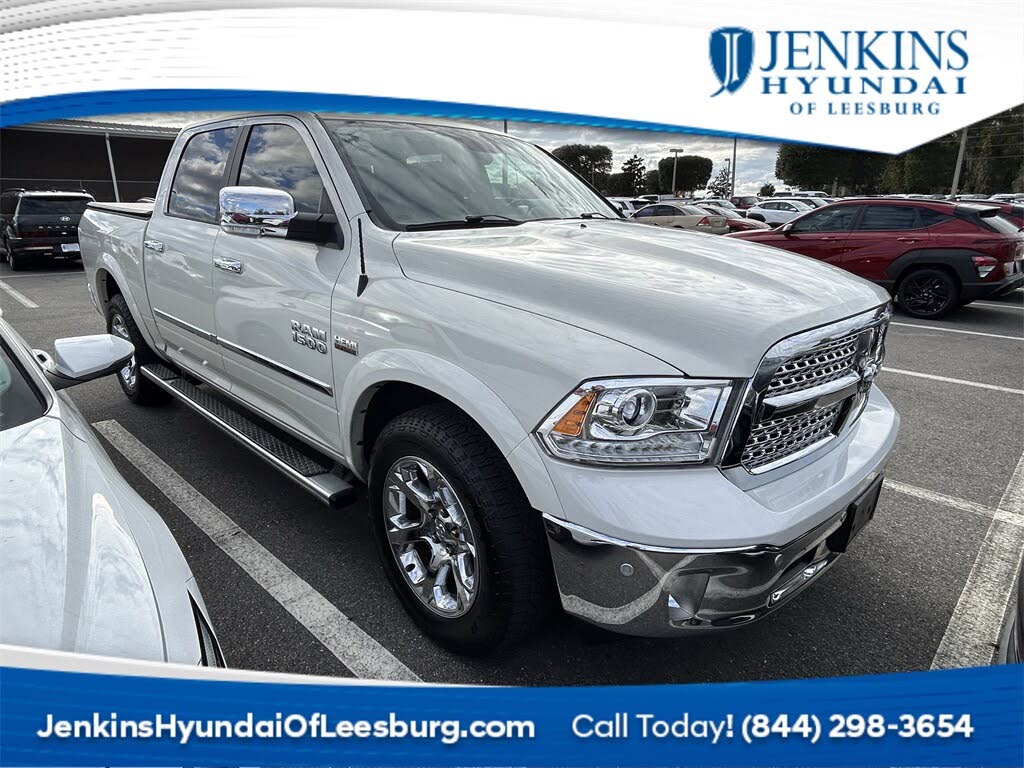 2017 RAM 1500 Laramie Crew Cab 4WD