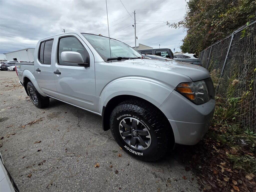 2019 Nissan Frontier PRO-4X Crew Cab 4WD