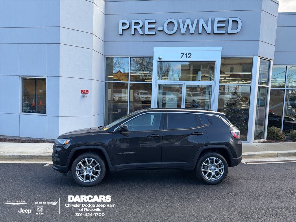 2022 Jeep Compass Latitude Lux 4WD