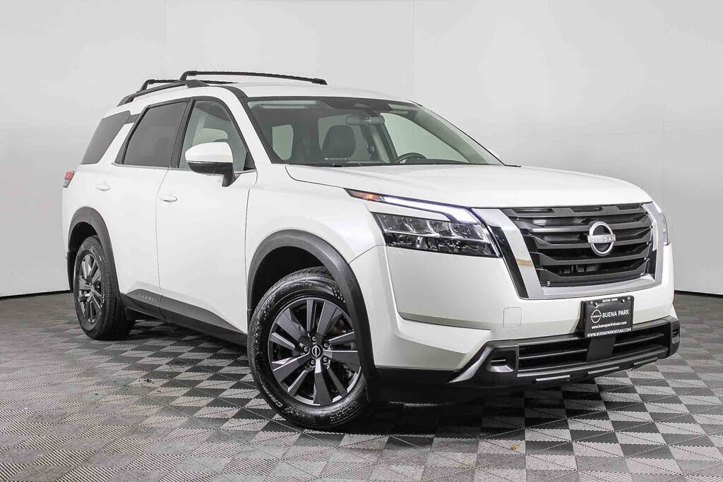 2022 Nissan Pathfinder SV FWD
