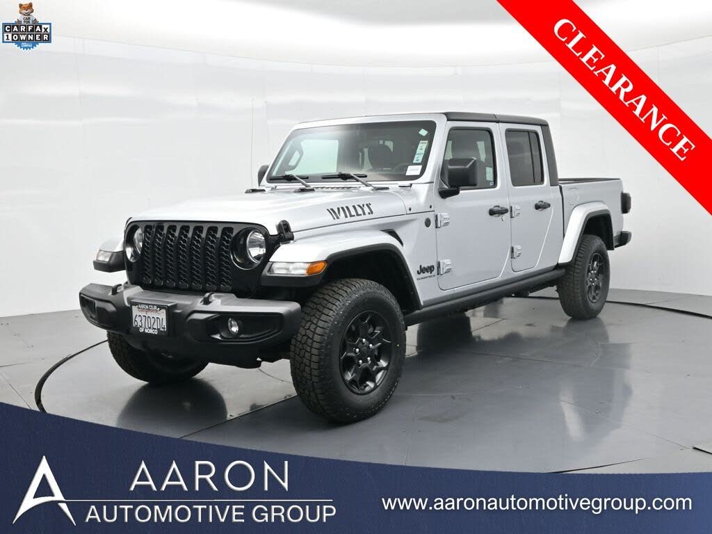 2023 Jeep Gladiator Willys Crew Cab 4WD