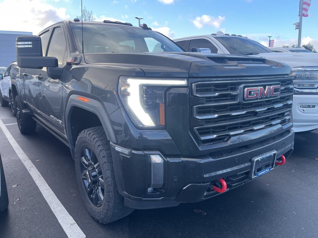 2024 GMC Sierra 3500HD AT4 Crew Cab 4WD