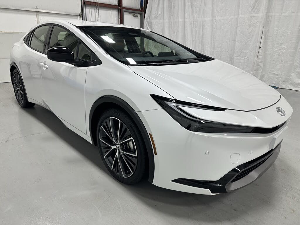 2025 Toyota Prius XLE FWD