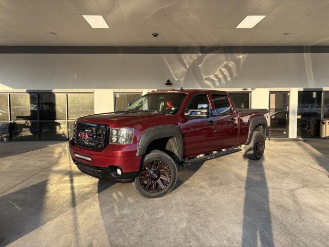 2013 GMC Sierra 2500HD Denali Crew Cab SB 4WD