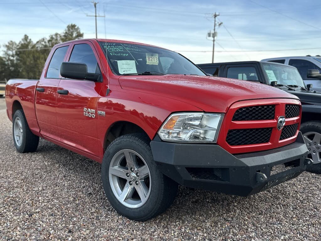 2017 RAM 1500 Express Quad Cab 4WD