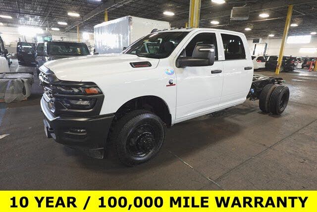 2026 RAM 3500 Chassis Tradesman Crew Cab LB DRW 4WD