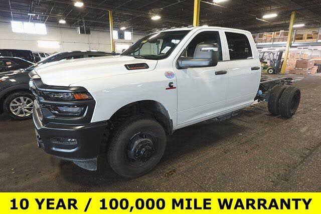 2026 RAM 3500 Chassis Tradesman Crew Cab LB DRW 4WD