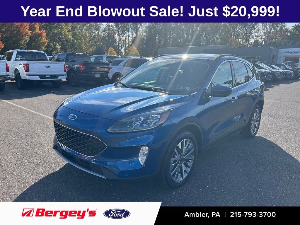 2022 Ford Escape Titanium AWD