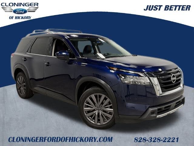 2023 Nissan Pathfinder SL 4WD