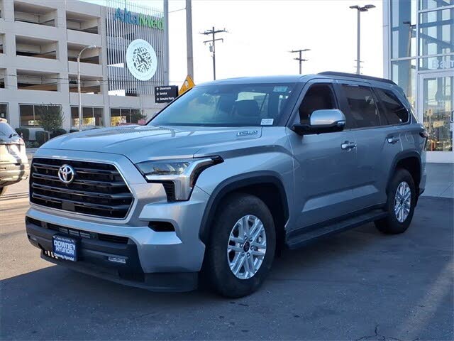 2025 Toyota Sequoia SR5 4WD