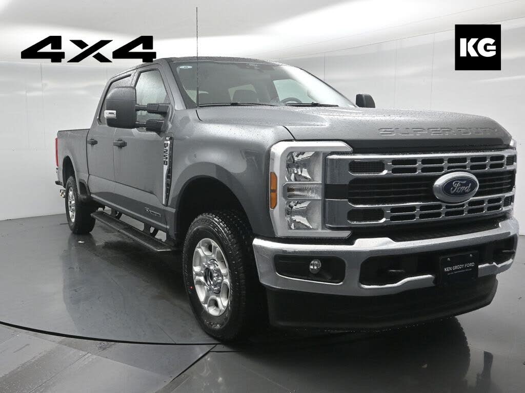 2026 Ford F-250 Super Duty XLT Crew Cab 4WD