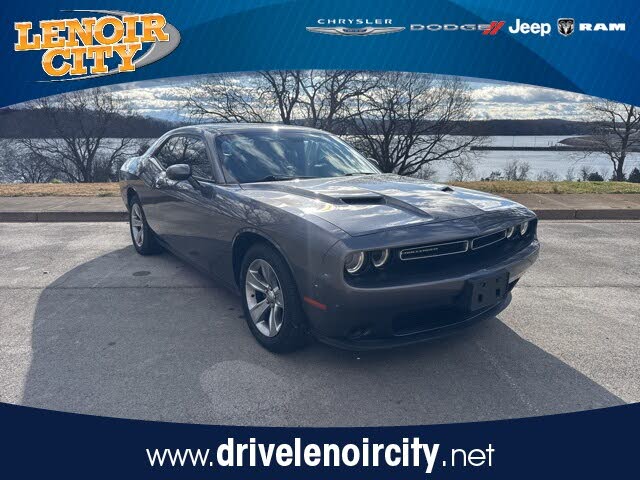2016 Dodge Challenger SXT RWD
