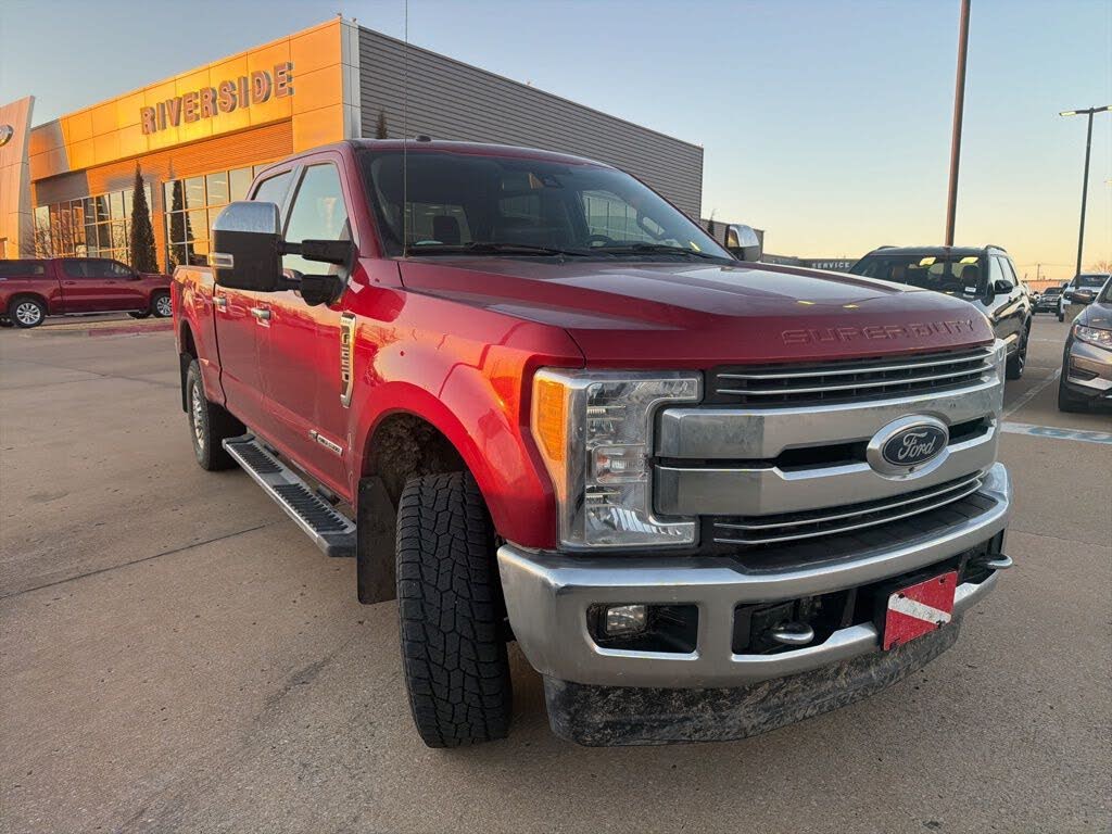 2017 Ford F-250 Super Duty Lariat Crew Cab 4WD