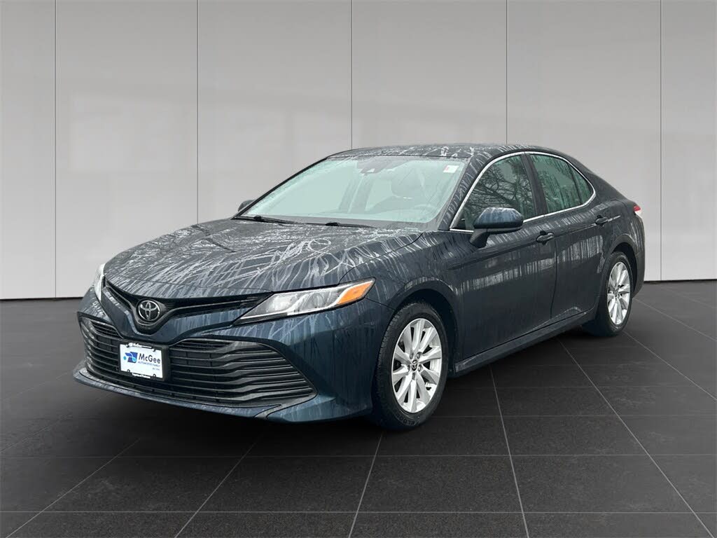 2020 Toyota Camry LE FWD