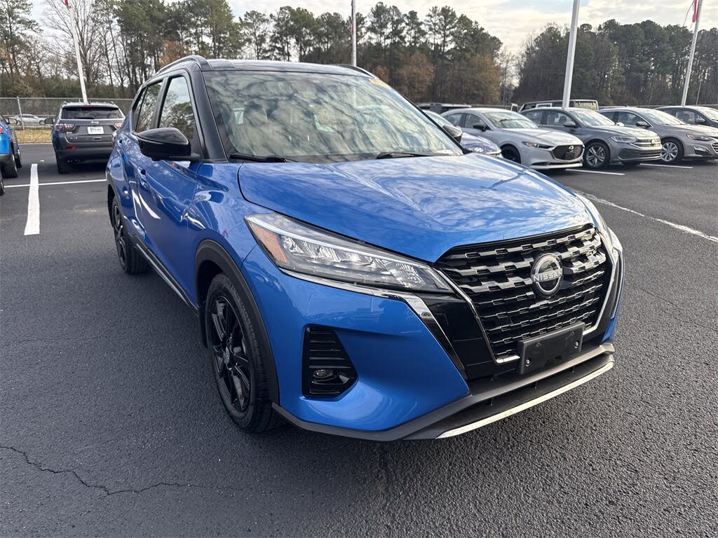 2024 Nissan Kicks SR FWD