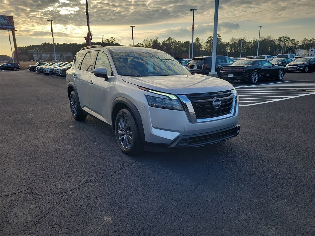 2024 Nissan Pathfinder SV FWD