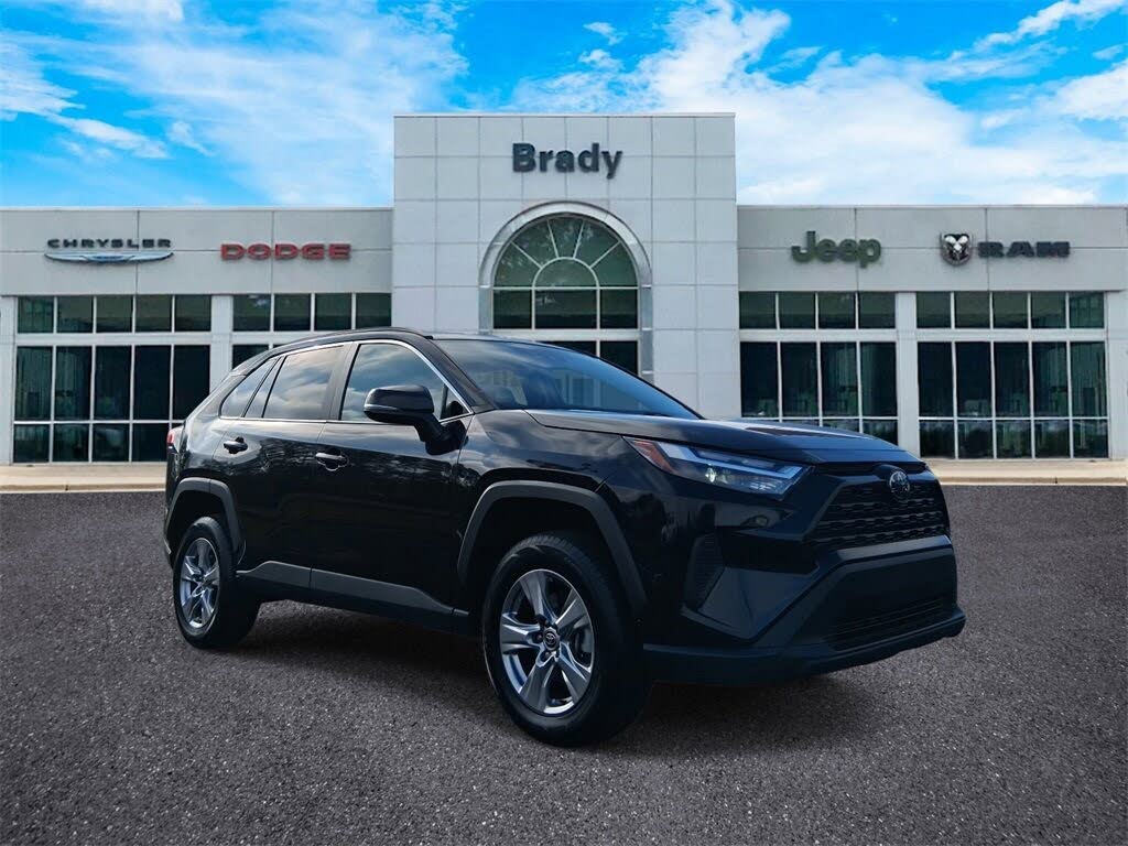 2024 Toyota RAV4 XLE FWD