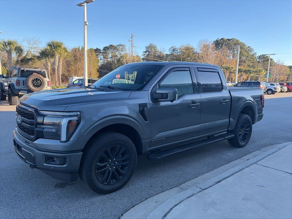 2025 Ford F-150 Lariat SuperCrew 4WD