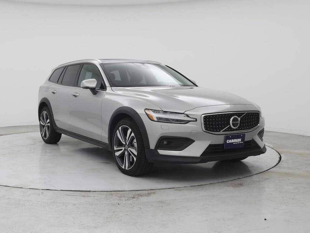 2025 Volvo V60 Cross Country B5 Plus AWD