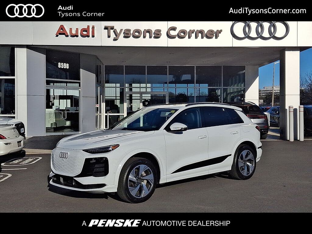 2025 Audi Q6 e-tron quattro Premium Plus