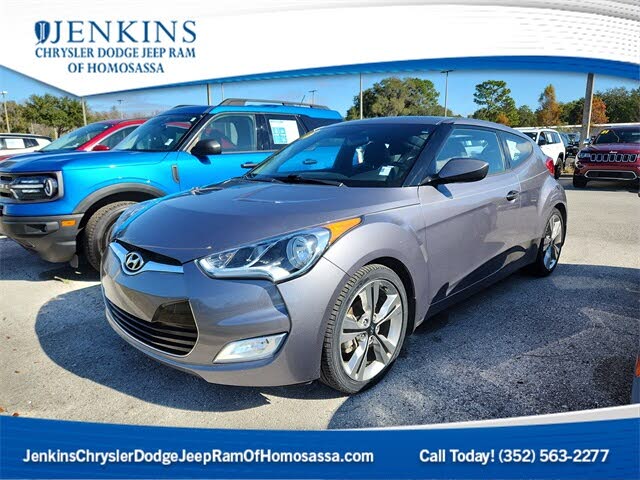 2016 Hyundai Veloster FWD with Yellow Accent Interior