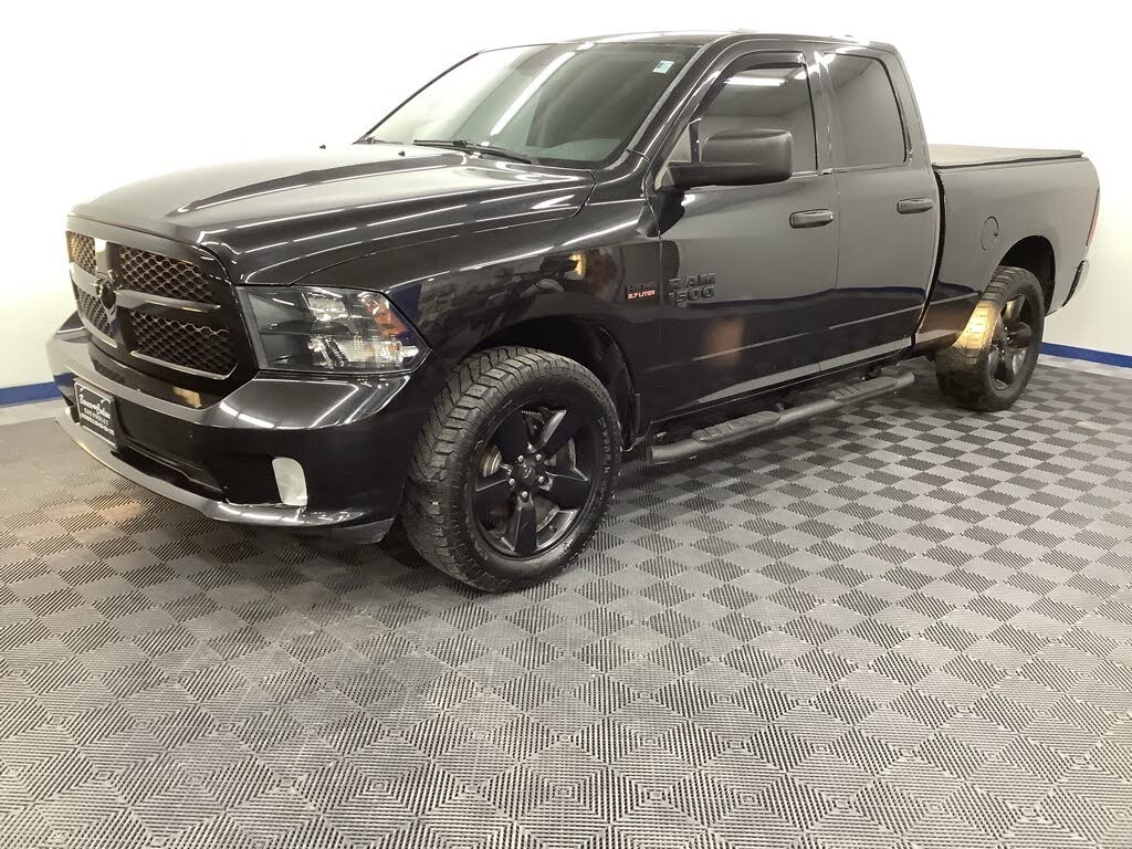 2016 RAM 1500 Express Quad Cab 4WD